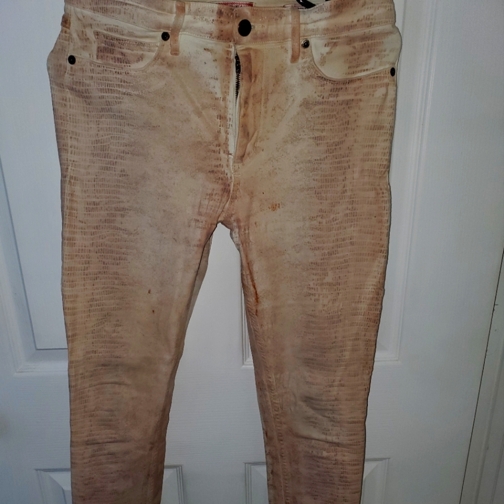 Spectacular GUESS pants!